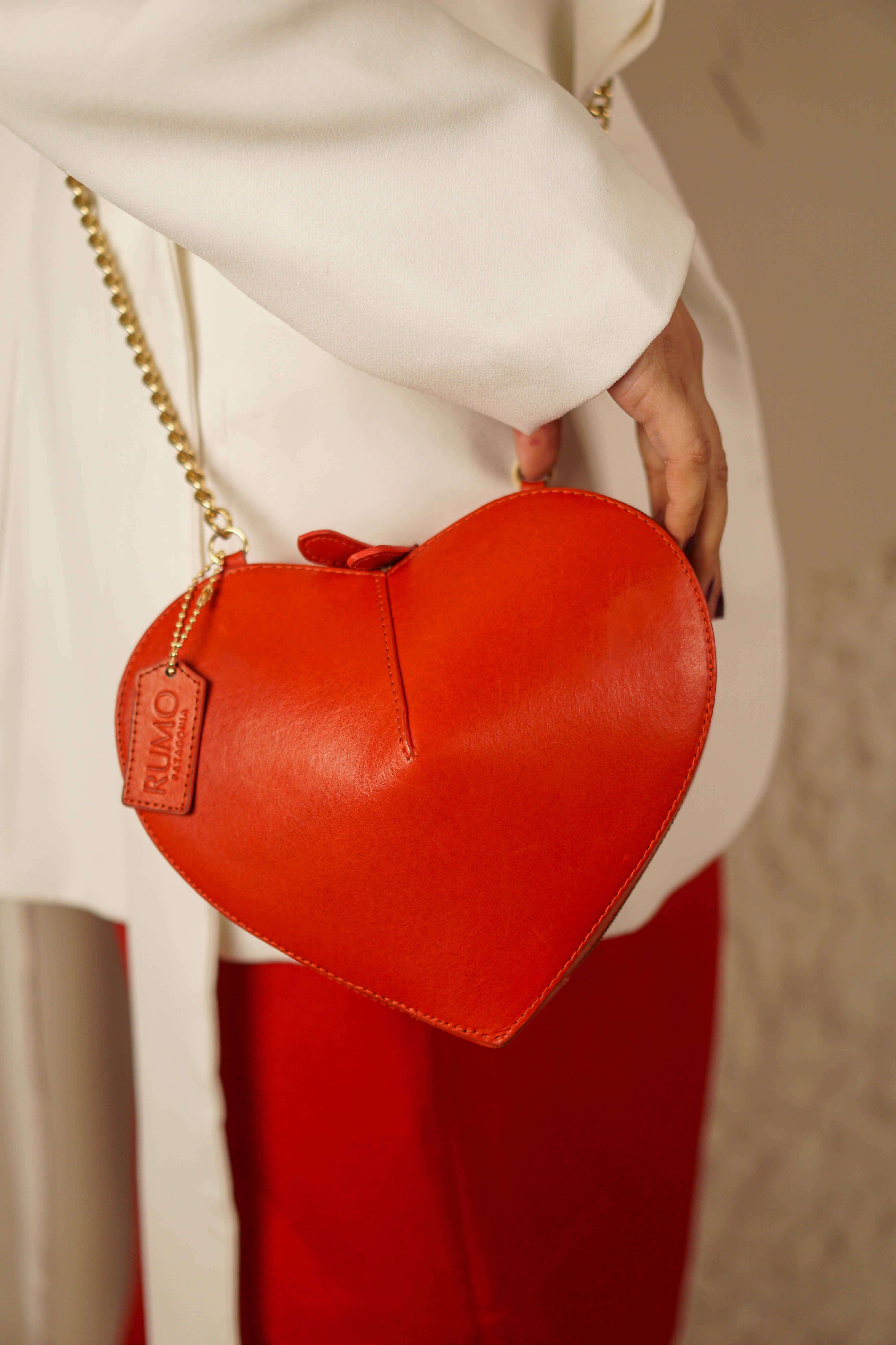 The Lover Girl – Lucky Red