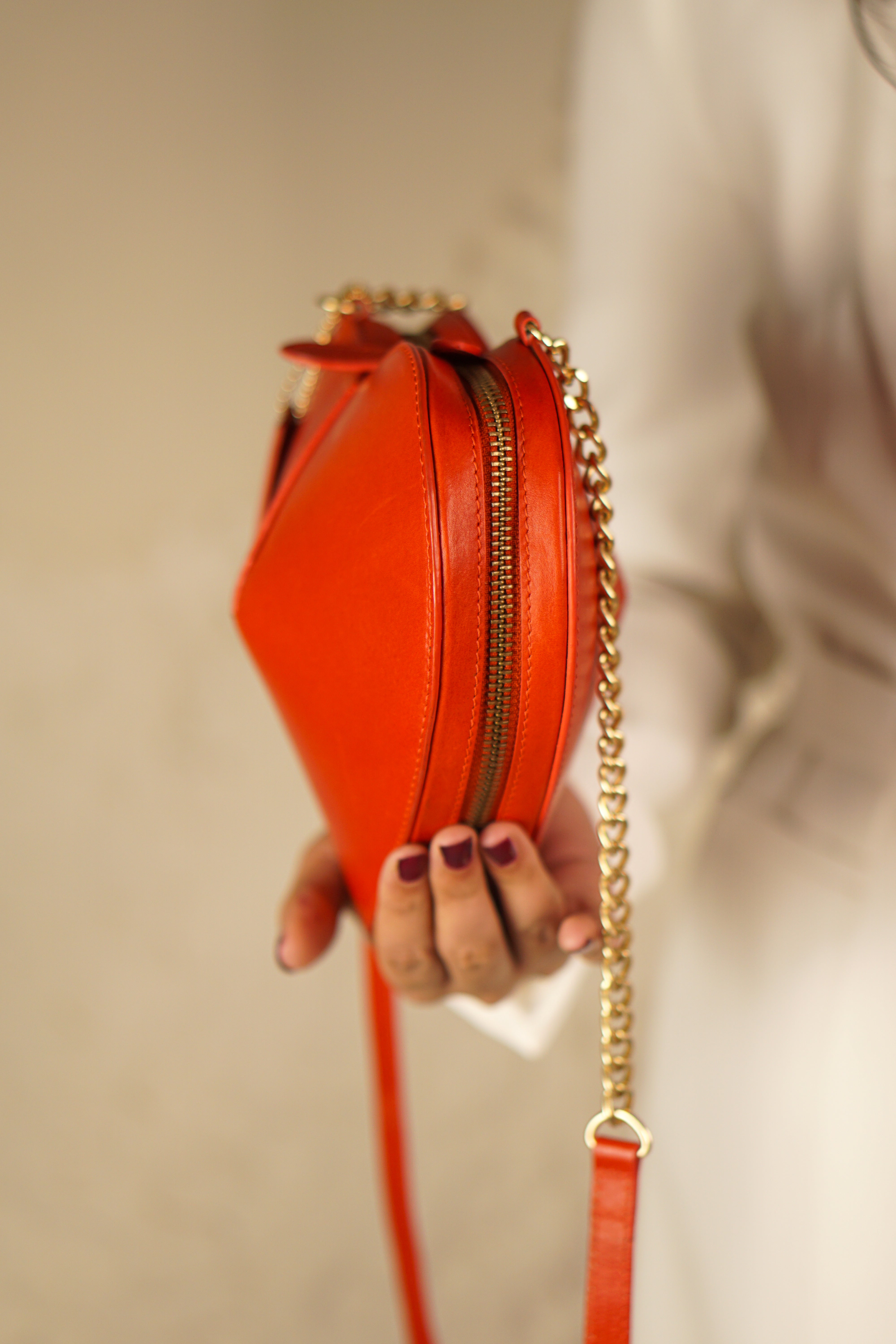 The Lover Girl – Lucky Red